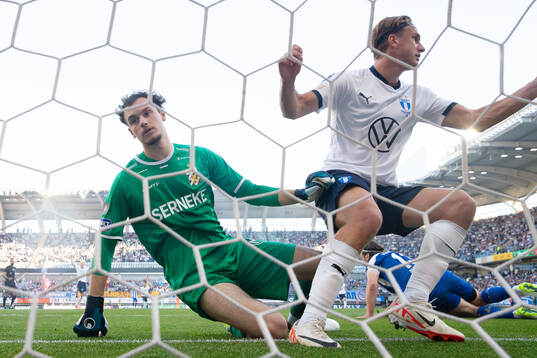Malmö FFs Erik Botheim jublar