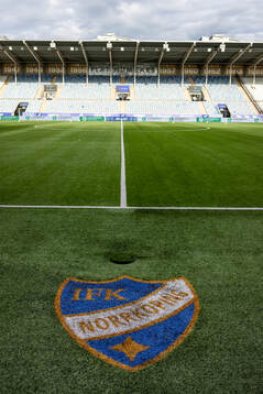 IFK Norrköpings klubbmärke på Platinumcars Arena