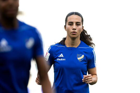 IFK Norrköpings Vesna Milivojevic på uppvärmningen