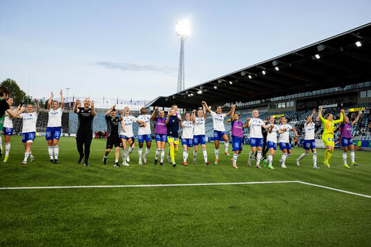 IFK Norrköpings spelare jublar