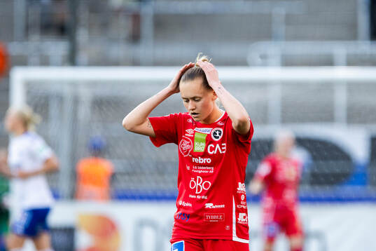 KIF Örebros Nora Harnes Håheim deppar