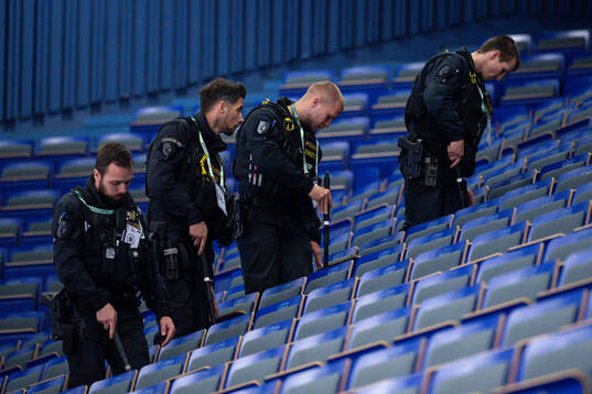 Bläddra bland fler bilder av 2024 IIHF Ice Hockey World Championship, day 4, Sweden, morning skate 