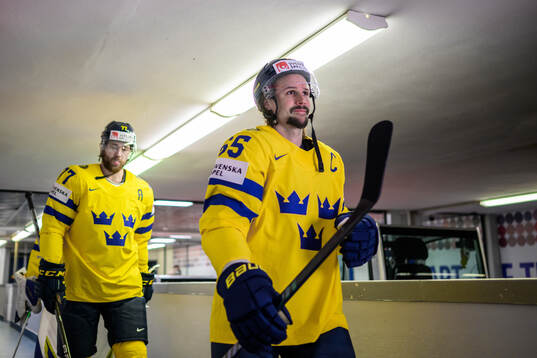 Victor Hedman and Erik Karlsson of Sweden