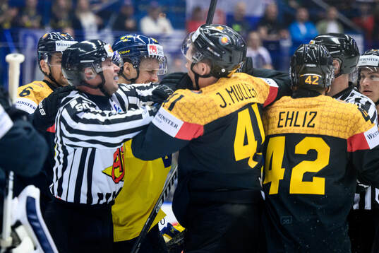 Joel Eriksson Ek of Sweden and Jonas Muller of Germany