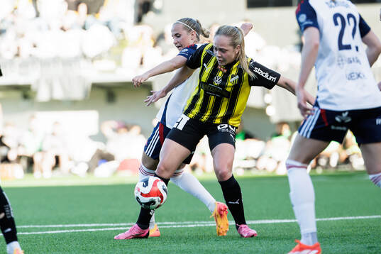 Häcken och FC Rosengårds Ria Noora Minerva Öling