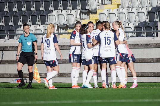 FC Rosengårds Momoko Tanikawa jublar