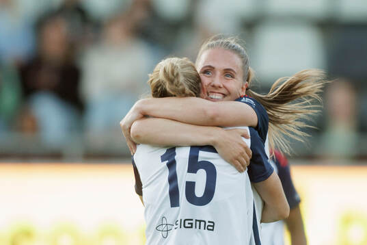 FC Rosengårds Gudrun Arnardottir jublar