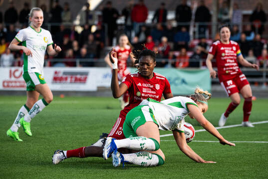 Piteås Anam Imo och Hammarbys Eva Nyström