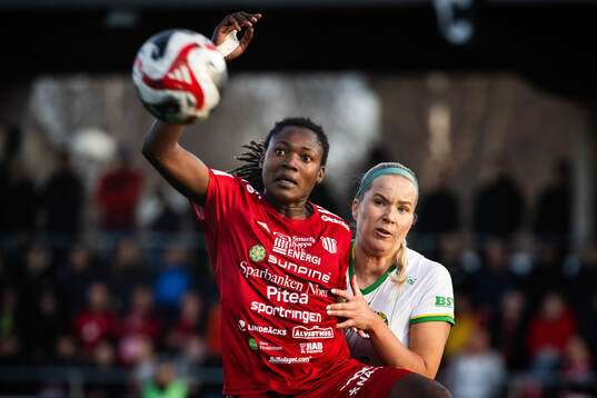 Piteås Anam Imo och Hammarbys Eva Nyström