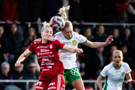 Piteås Emma Viklund och Hammarbys Emilie Joramo