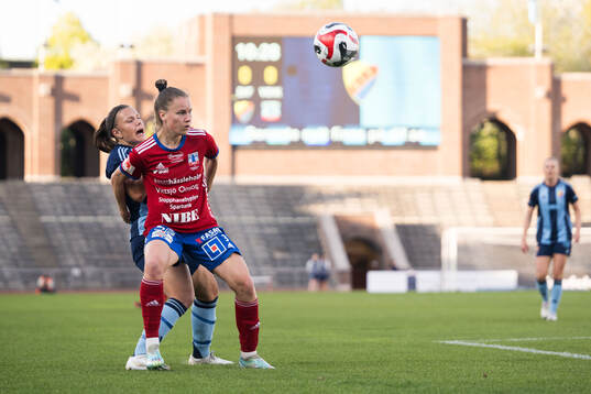 Djurgårdens Alexsandra Lobanova och Vittsjös Julia Tunturi