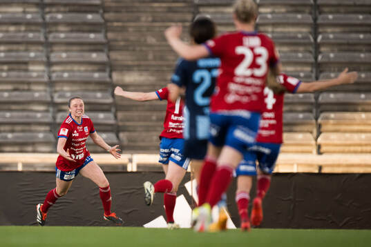 Vittsjös Tanya Boychuk jublar