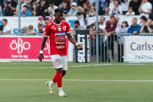 Degerfors Mamadouba Diaby lämnar planen