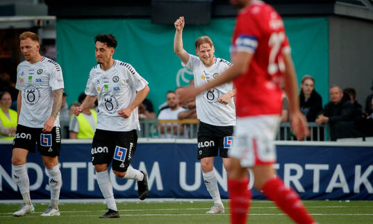 Örebros Karl Holmberg jublar