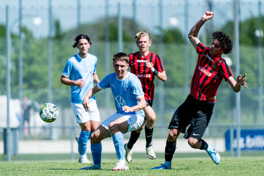 Malmö FFs Amadeus Sundgren och Brommapojkarnas Eric