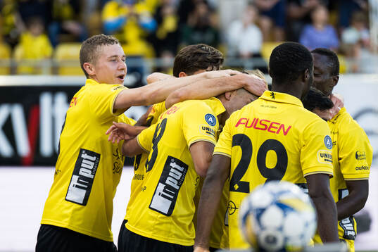 Elfsborgs Ahmed Qasem jublar med lagkamrater