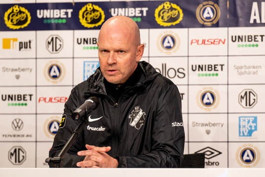 AIKs tränare Henning Berg