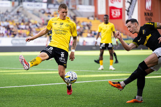 Elfsborgs Sebastian Holmen och AIKs Bersant Celina