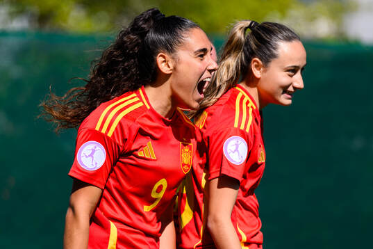 Celia Segura of Spain celebrates