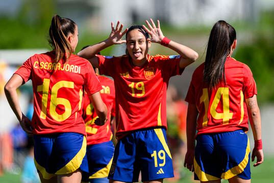 Alba Cerrato of Spain celebrates