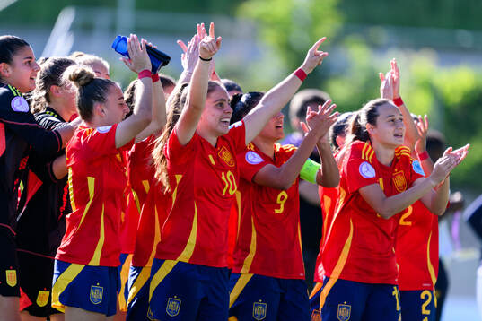 Ainoa Gomez of Spain celebrates