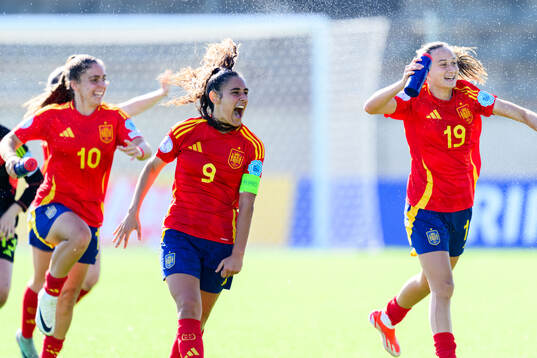 Celia Segura and Alba Cerrato of Spain celebrate
