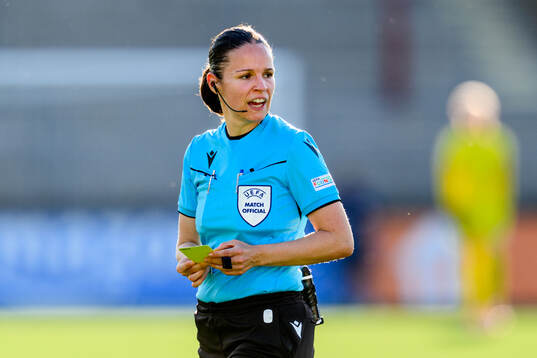 Referee Deborah Anex