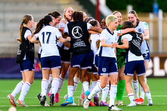 Players of England celebrate