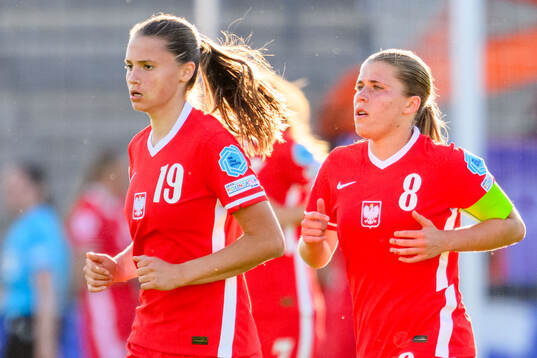 Kinga Wyrwas and Zuzanna Witek of Poland