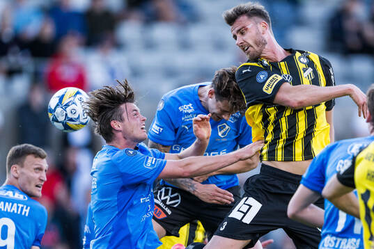 Halmstads Jonathan Svedberg och Gabriel Wallentin mot