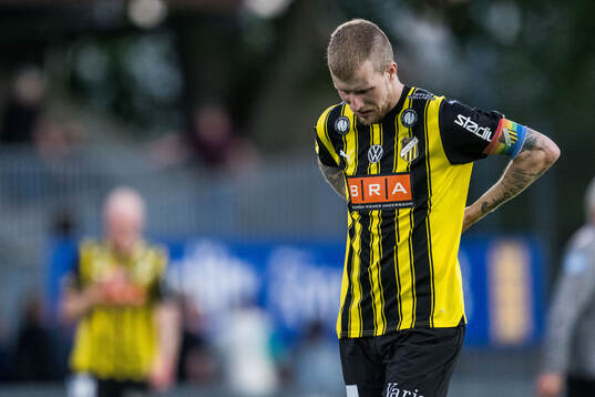 Häckens Simon Gustafson deppar