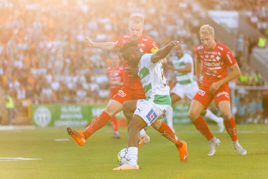 Värnamos Freddy Winsth och Västerås Henry Offia
