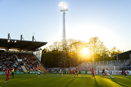 Bläddra bland fler bilder av Fotboll, Allsvenskan, Västerås - Värnamo