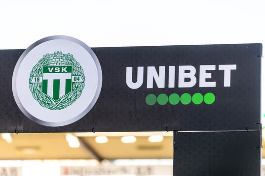 Västerås och Unibets logga på en skylt