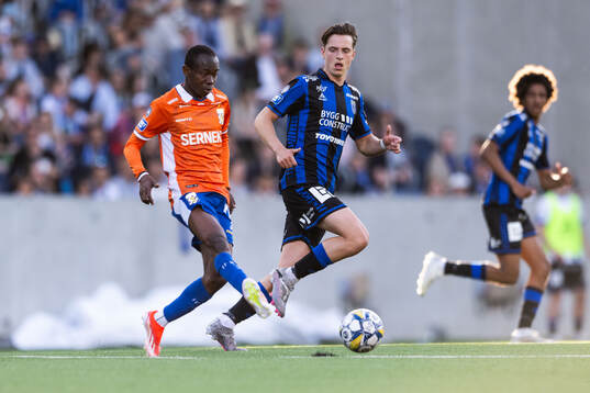 IFK Göteborgs Malick Junior Yalcouye och Sirius Adam Vikman