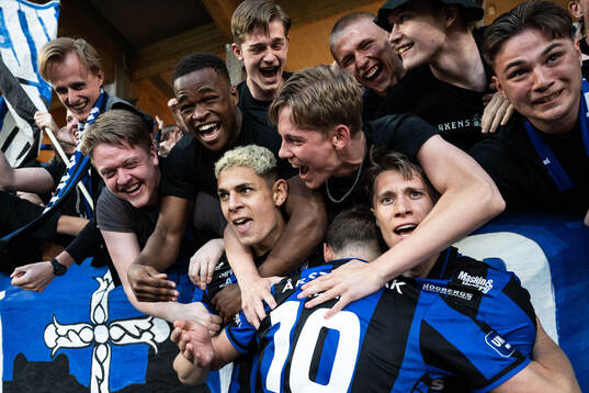 Sirius Yousef Salech jublar med Melker Heier, Marcus
