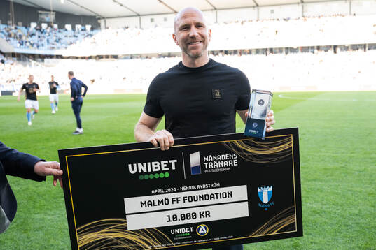 Malmö FFs tränare Henrik Rydström prisas som månadens