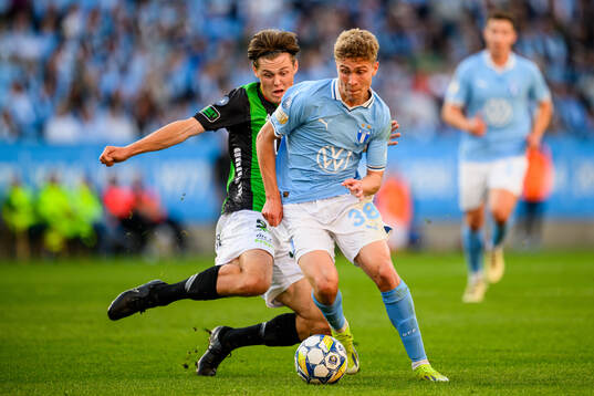 GAISs Axel Henriksson och Malmö FFs Hugo Bolin