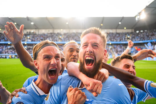 Bläddra bland fler bilder av Fotboll, Allsvenskan, Malmö FF - GAIS