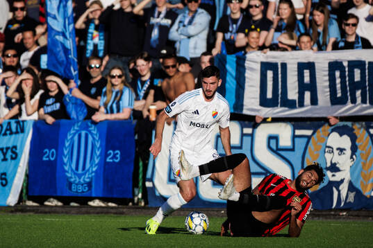 Djurgårdens Besard Sabovic och Brommapojkarnas Paya Pichkah
