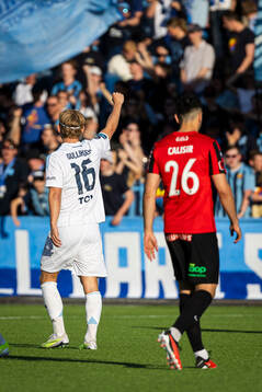 Djurgårdens Tobias Gulliksen jublar 0-1 målet
