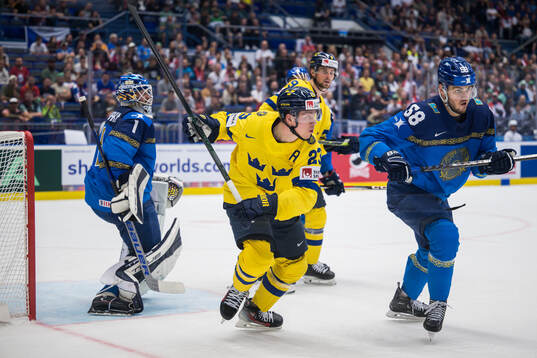 Lucas Raymond of Sweden and of Tamirlan Gaitamirov of