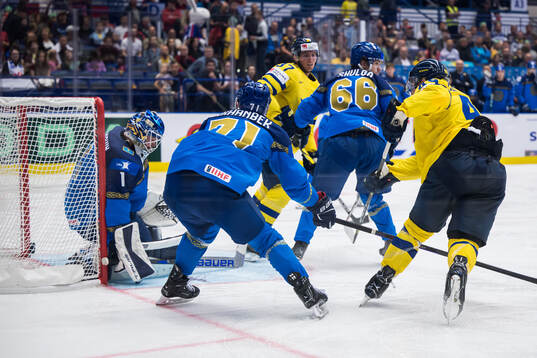 Fabian Zetterlund of Sweden scores the 0-3 goal