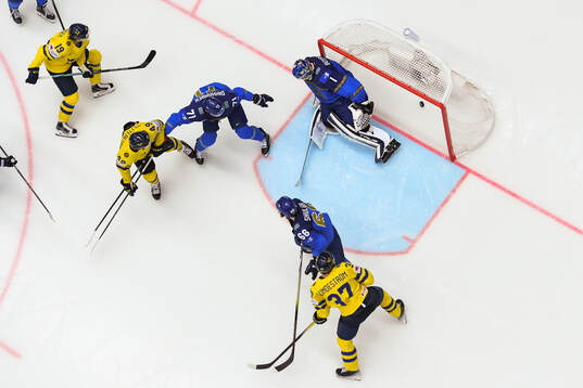 Fabian Zetterlund of Sweden scores the 0-3 goal