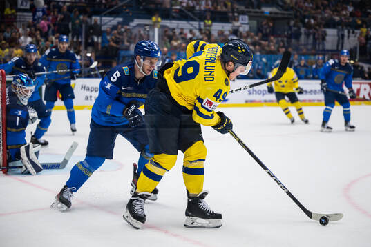 Oleg Boiko of Kazakhstan and Fabian Zetterlund of Sweden
