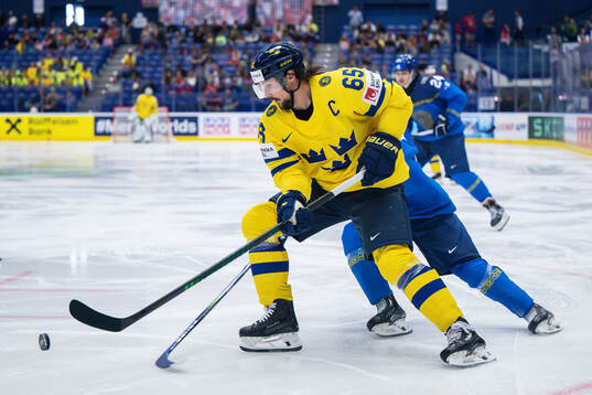 Erik Karlsson of Sweden
