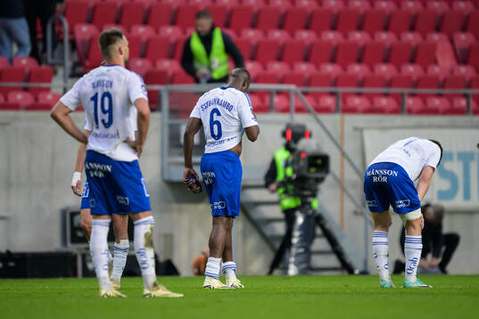 IFK Norrköpings Max Watson och Isak Ssewankambo deppar