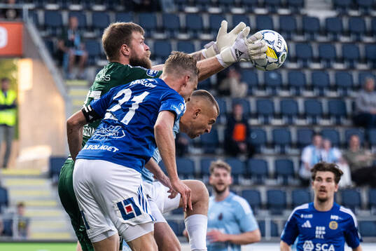 Gefles målvakt Tobias Johansson och GIF Sundsvalls Pontus