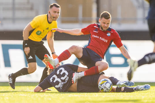 Utsiktens Sebastian Lagerlund och Östers Niklas Söderberg