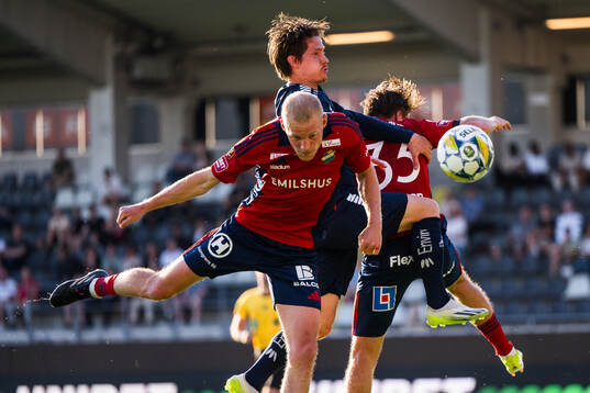 Östers Adam Bergmark Wiberg och Tatu Varmanen och